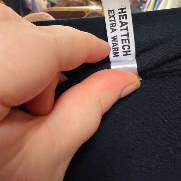 Uniqlo Black Leggings - Picture 2 of 3